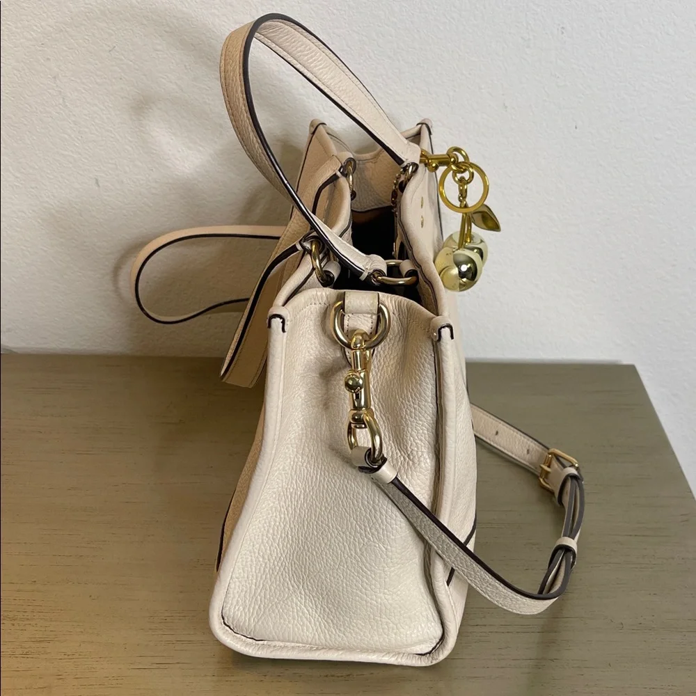 Coach Dempsey Carryall Bag - Picture 4 of 9